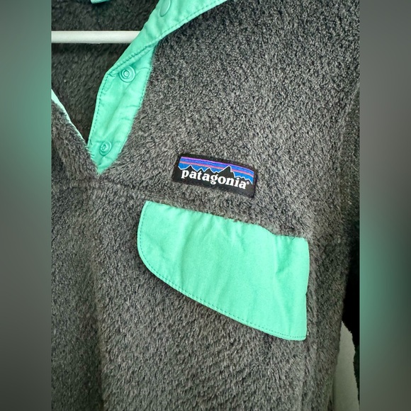 Patagonia Women’s Sweater Fleece Pullover - Picture 2 of 4